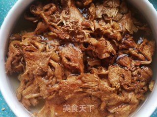 鸡油菌排骨汤的做法步骤：1