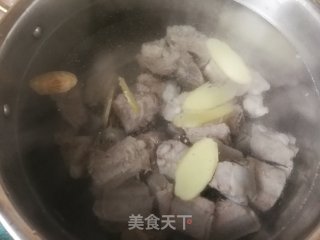 鸡油菌排骨汤的做法步骤：9