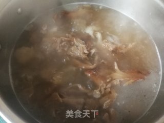 鸡油菌排骨汤的做法步骤：12