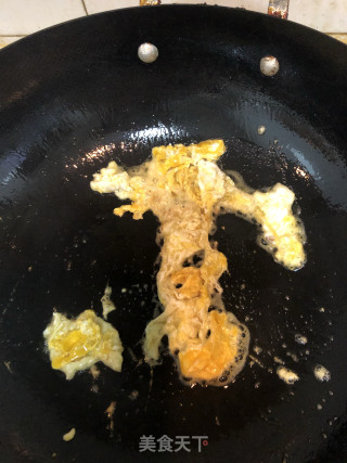 白菜炒蛋的做法步骤：2