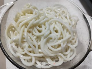 香菇鸡汤面的做法步骤：3