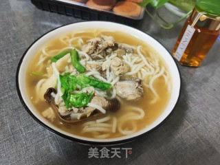 香菇鸡汤面的做法步骤：8