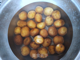 孜然小土豆的做法步骤：1