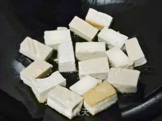 蚝油芡汁臭豆腐的做法步骤：4