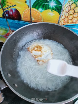 萝卜丝煎蛋汤的做法步骤：9
