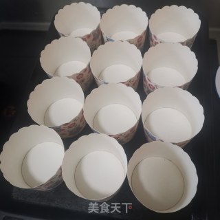 纸杯蛋糕的做法步骤：2