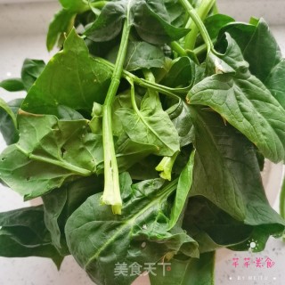 拌菠菜的做法步骤：1