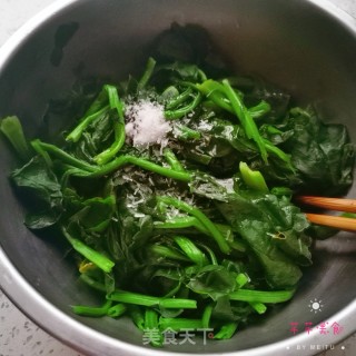 拌菠菜的做法步骤：4