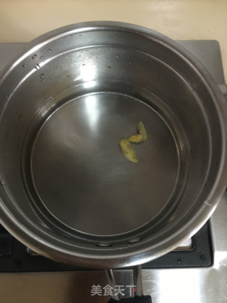 白灼墨鱼的做法步骤：4