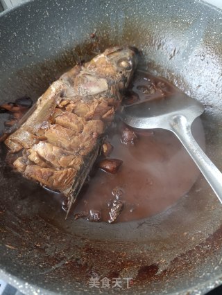 红烧鲈鱼的做法步骤：12