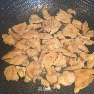 鸡胸肉炒凉薯的做法步骤：3