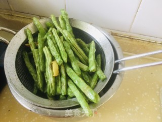 干煸四季豆的做法步骤：5