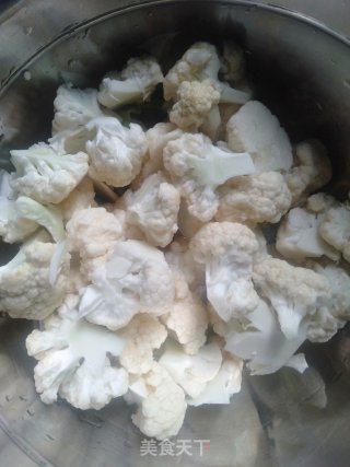 椒香花菜的做法步骤：1
