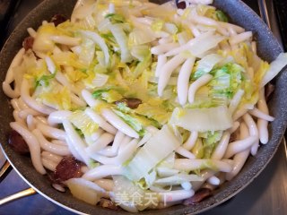 大白菜腊肠炒银针粉的做法步骤：10