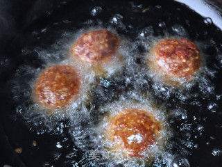 蒸牛肉狮子头的做法步骤：7