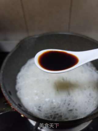 牛肉榨菜汤米粉的做法步骤：3
