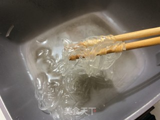 酸汤白菜粉丝汤的做法步骤：3