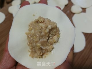 蟹粉小笼包的做法步骤：6