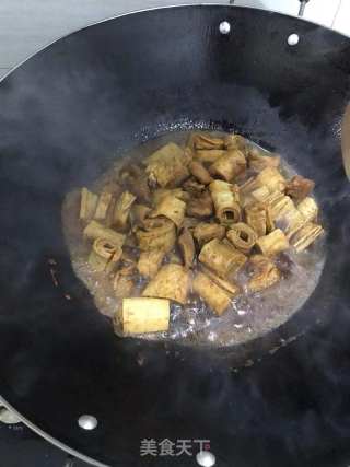 腐竹烧肉的做法步骤：7