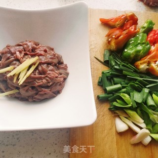 爆炒猪肝的做法步骤：1