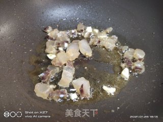 蒜薹炒香肠的做法步骤：2