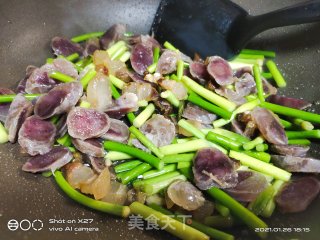 蒜薹炒香肠的做法步骤：5