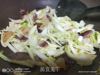 香肠炒白菜的做法步骤：5