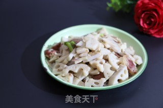 香肠炒莲藕的做法步骤：7
