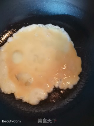 菠菜炒鸡蛋的做法步骤：1