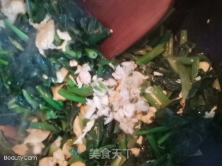 菠菜炒鸡蛋的做法步骤：5