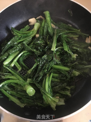 蒜香莴笋叶的做法步骤：6