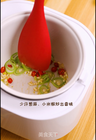 酸汤肥牛的做法步骤：2