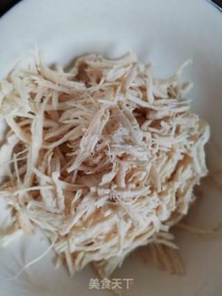 麻辣手撕鸡的做法步骤：2