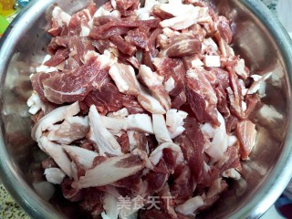 广味腊肠焖饭的做法步骤：1