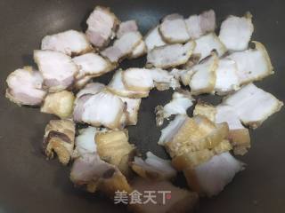 五花肉焖艿芋的做法步骤：3
