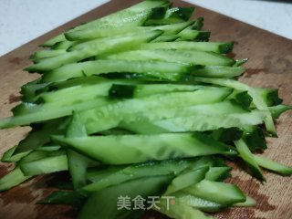 凉拌金针菇的做法步骤：3