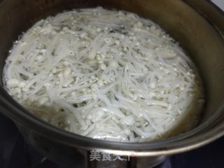 凉拌金针菇的做法步骤：6