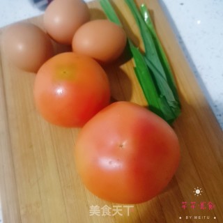 西红柿炒鸡蛋的做法步骤：1