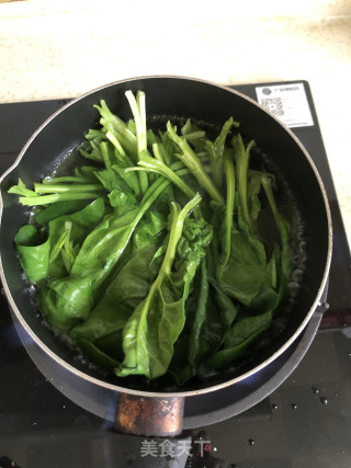 小米椒拌菠菜的做法步骤：2
