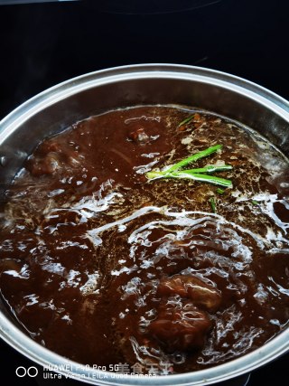酱香味十足的自制酱牛肉的做法步骤：8