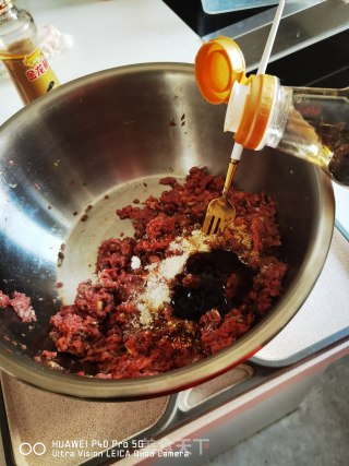 牛肉萝卜馅水饺的做法步骤：21
