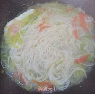 白菜鸡蛋面的做法步骤：6