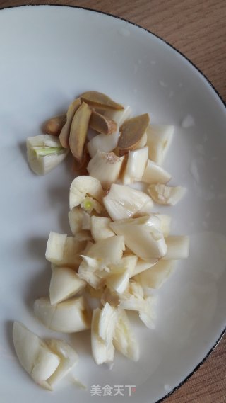 腊肉炒西兰花的做法步骤：4