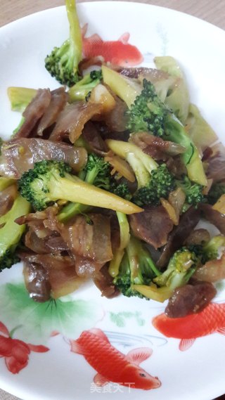 腊肉炒西兰花的做法步骤：12