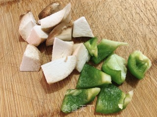 虾仁脆弹豆腐嫩，“舀”的就是这口鲜～的做法步骤：2