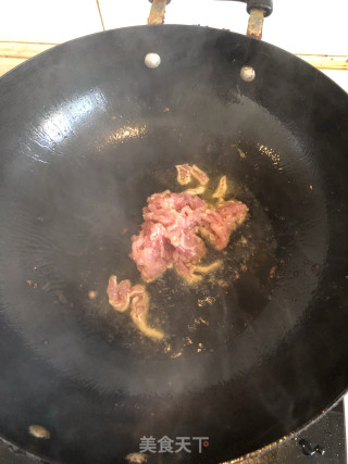 豆干小炒肉的做法步骤：3