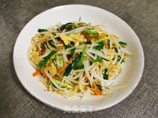 韭菜鸡蛋炒豆芽的做法步骤：14