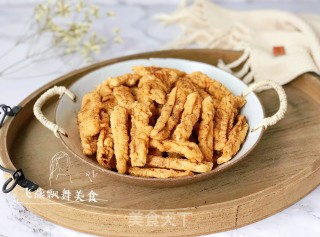 比小酥肉吃着还过瘾的椒盐杏鲍菇的做法步骤：11