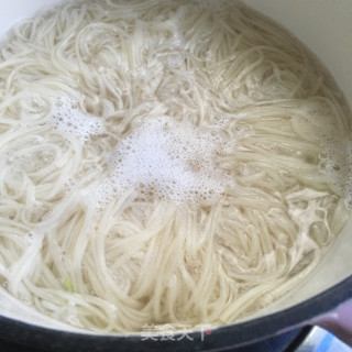 阳春面的做法步骤：8