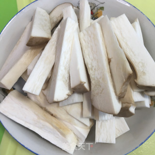 杏鲍菇烧大排的做法步骤：1